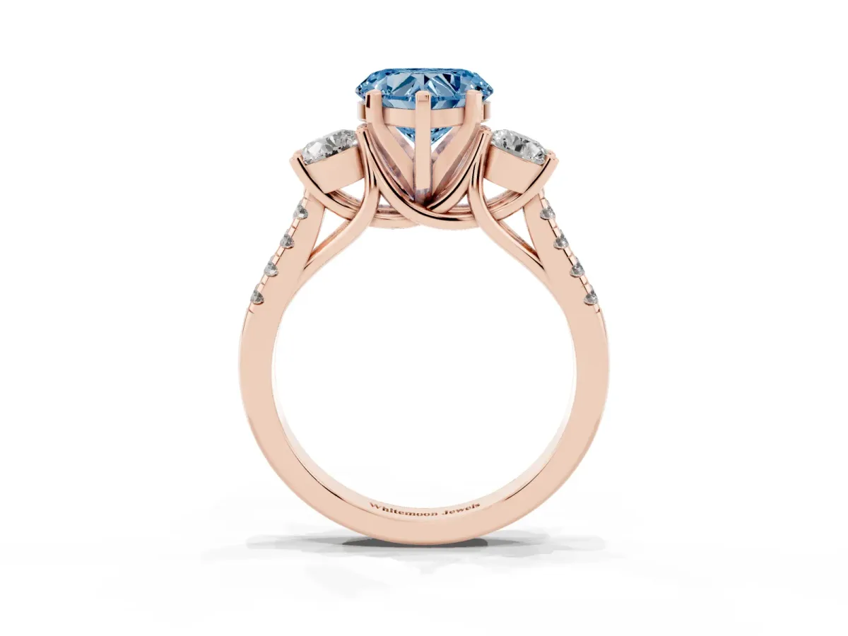 Fancy Blue Three-Stone Heart Cut Diamond Pavé Band with Four-Prong Setting Rose gold