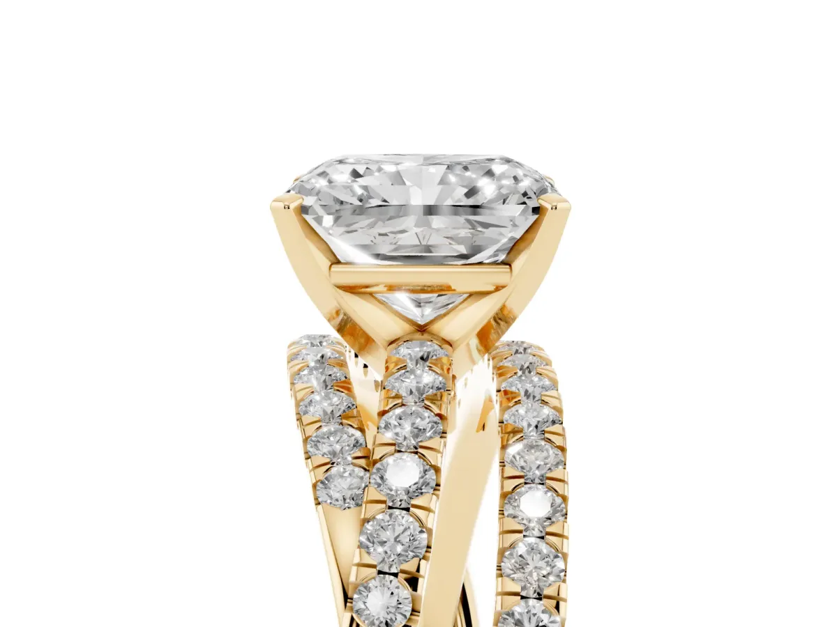 Radiant Cut Solitaire Twist Band with Pavé Setting and Four-Prong Setting Yellow gold