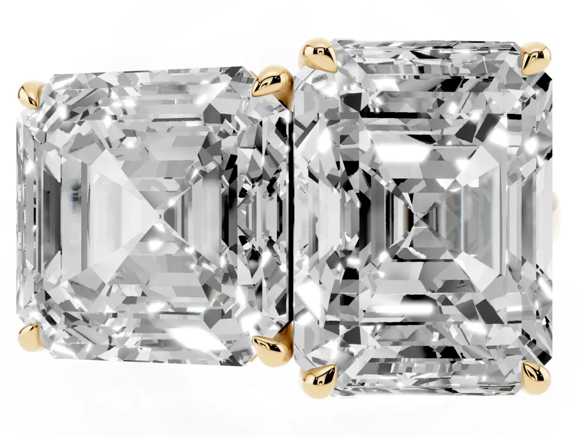 Asscher Cut and Emerald Cut Toi Moi Ring with Prong Setting Yellow gold