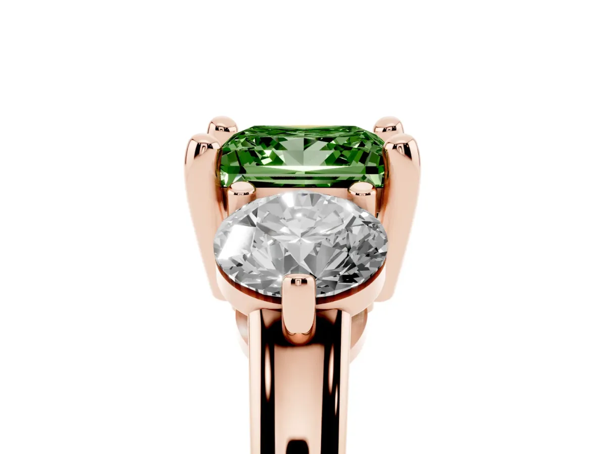 Fancy Green Three-Stone Princess Cut Brilliant Cut Solitaire Ring with Prong Setting on a Classic Band Rose gold