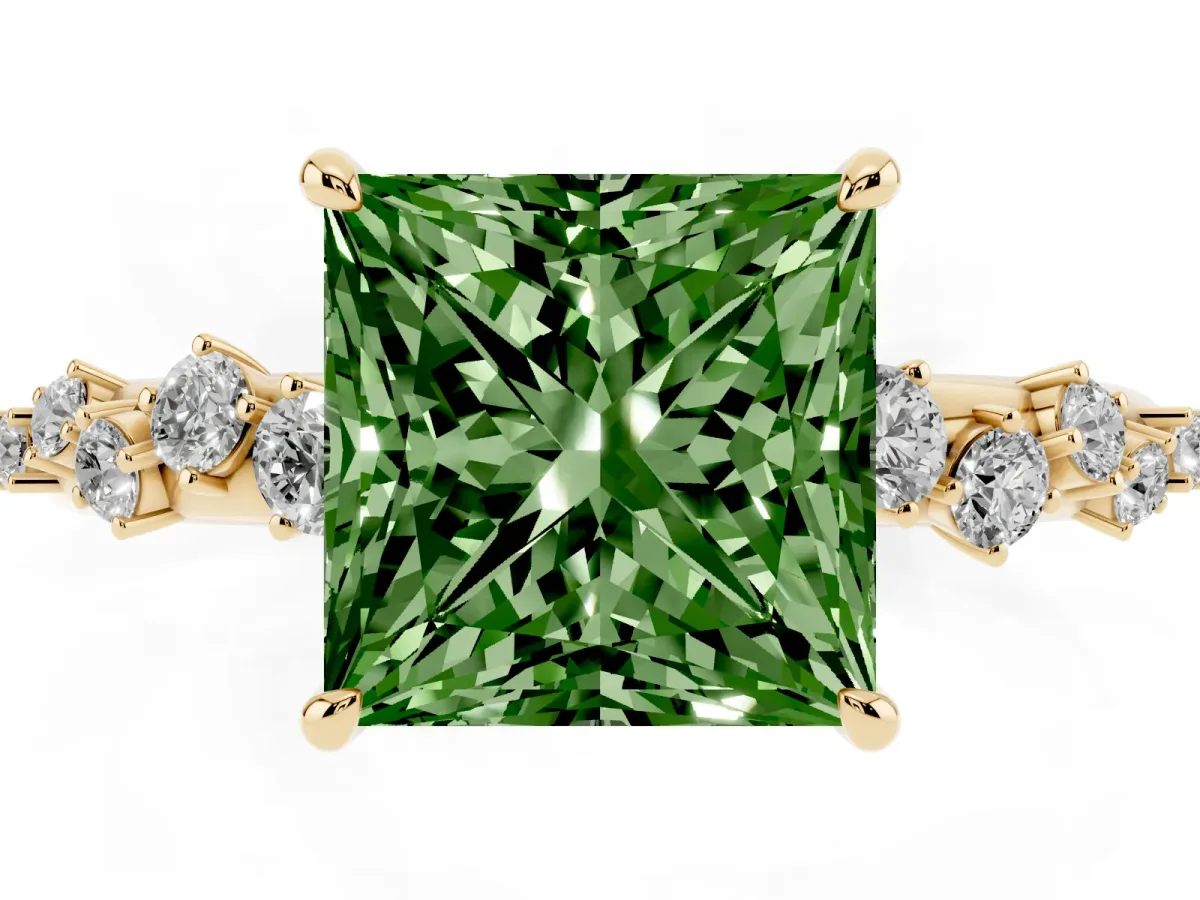 Fancy Green Princess Cut Diamond Cluster Prong-Set Solitaire Ring Yellow gold