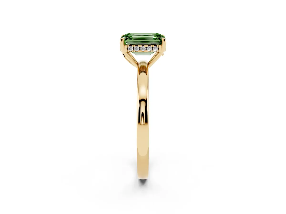 Fancy Green Emerald Cut Solitaire Diamond Ring with Prong Setting and Plain Band Yellow gold