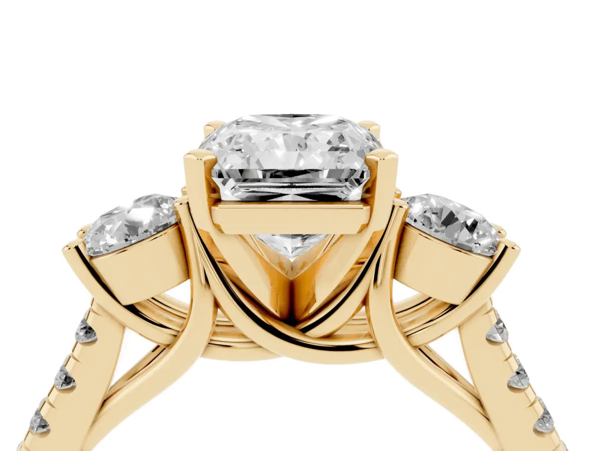 Three-Stone Radiant Cut Diamond Pavé Band with Four-Prong Setting Yellow gold