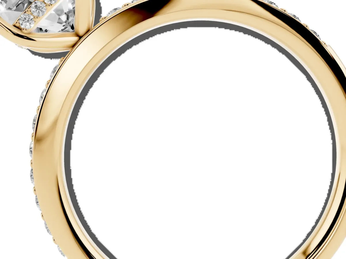 Cushion Cut Cut Diamond Pavé Band Ring with Four-Prong Setting Yellow gold