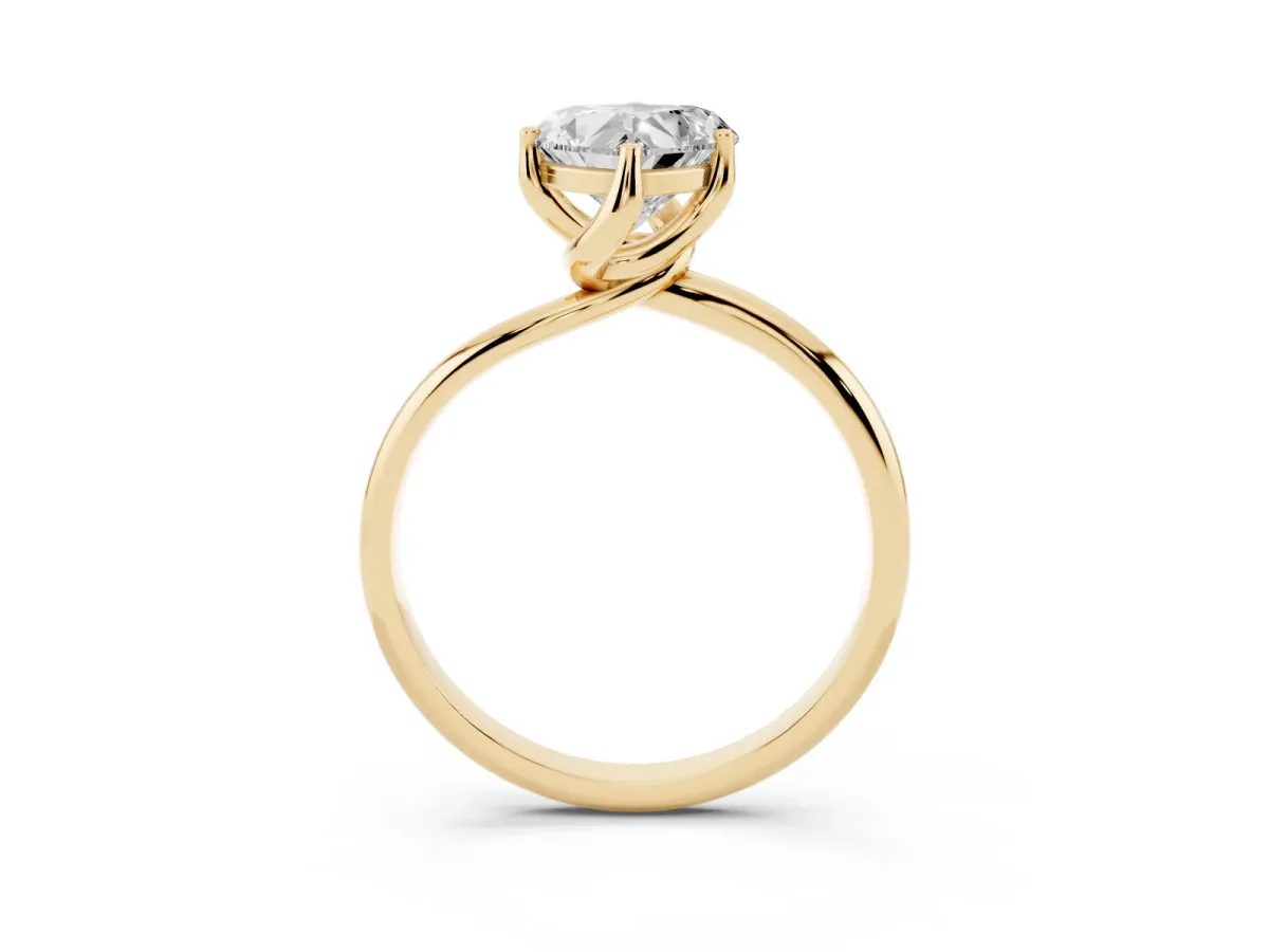 Heart Cut Diamond Solitaire Engagement Ring with Four-Prong Setting and Classic Band Yellow gold
