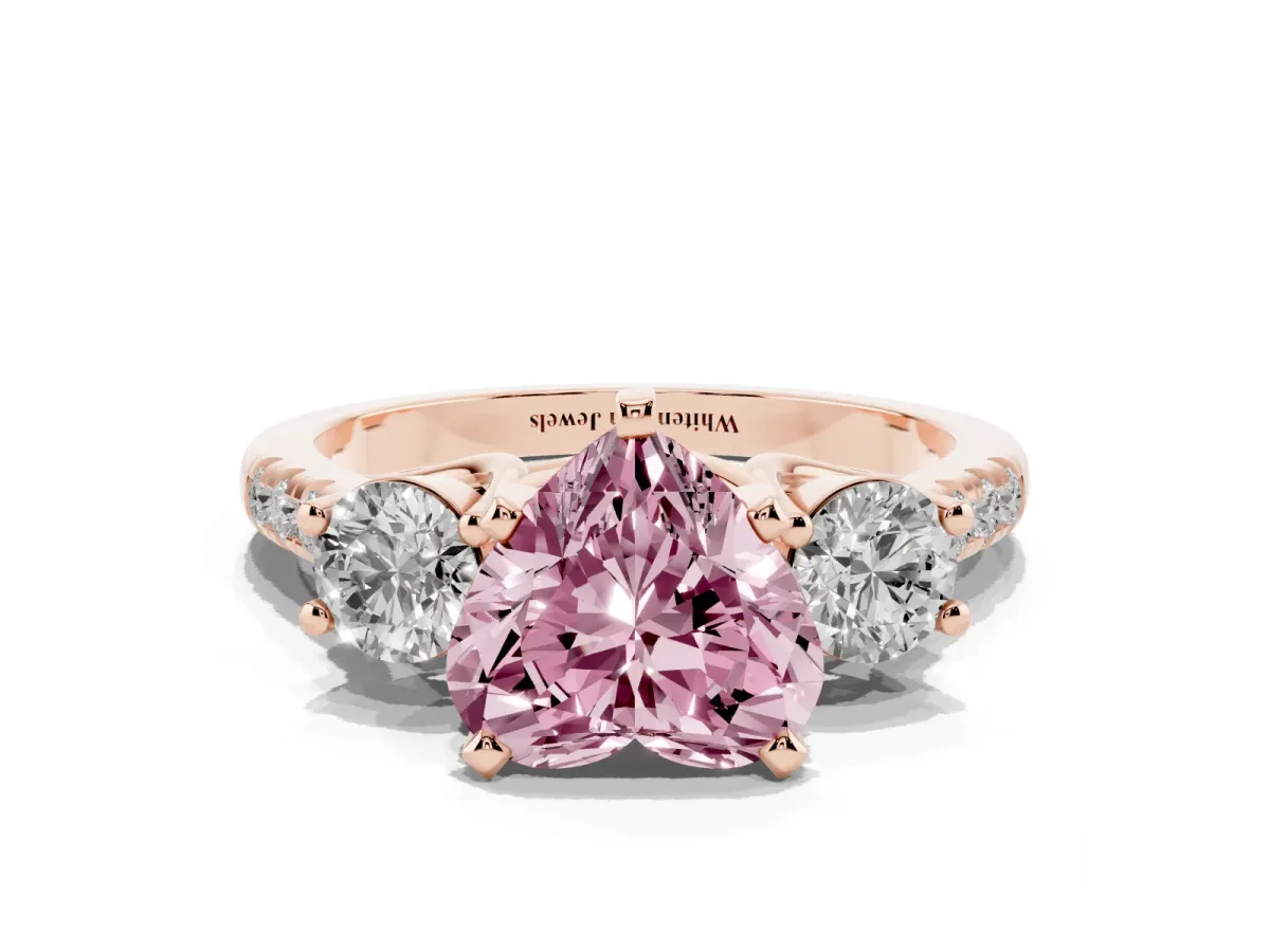 Fancy Pink Three-Stone Heart Cut Diamond Pavé Band with Four-Prong Setting Rose gold