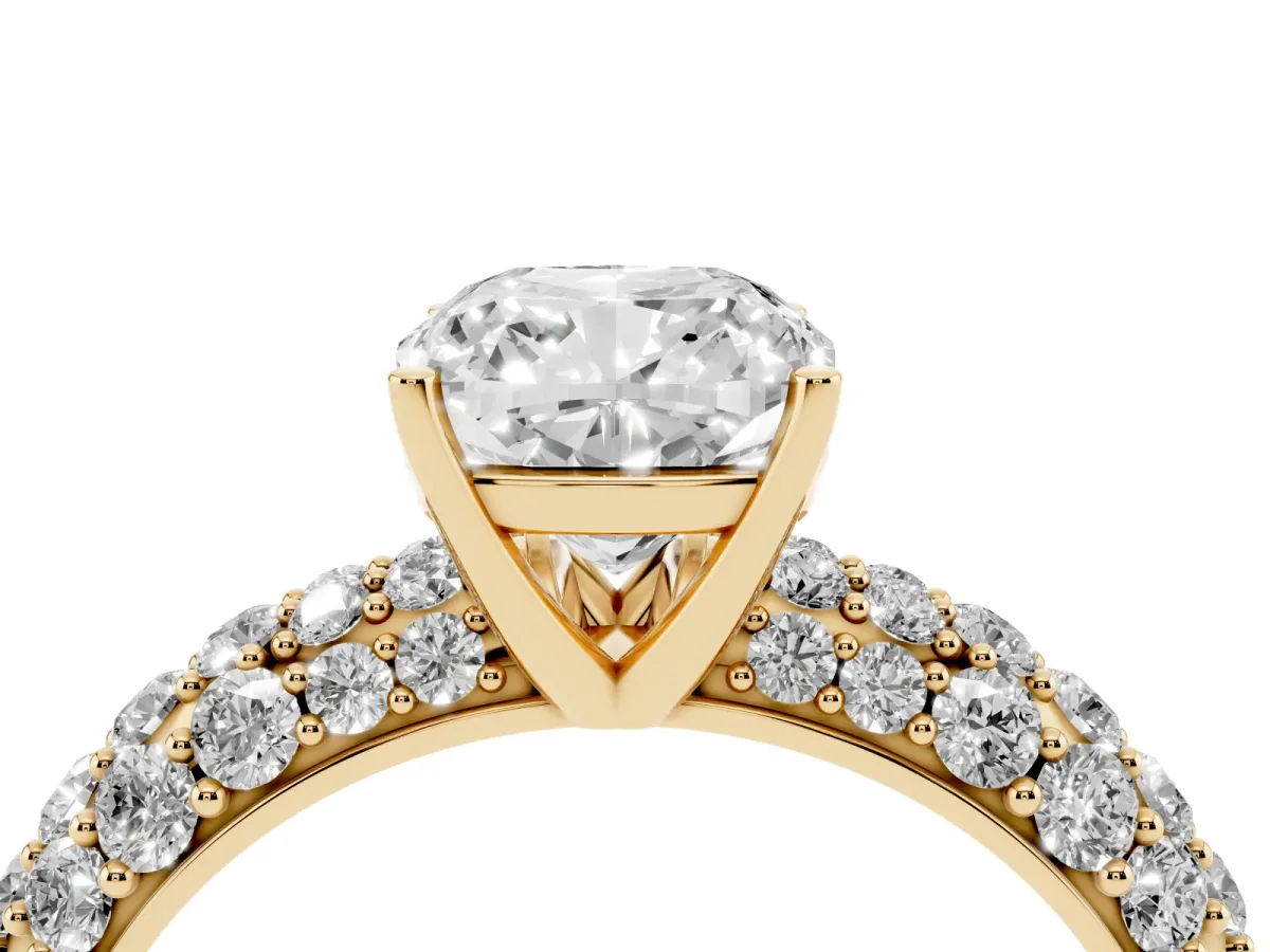 Cushion Cut Diamond Pavé Band Solitaire Ring with Four-Prong Setting Yellow gold