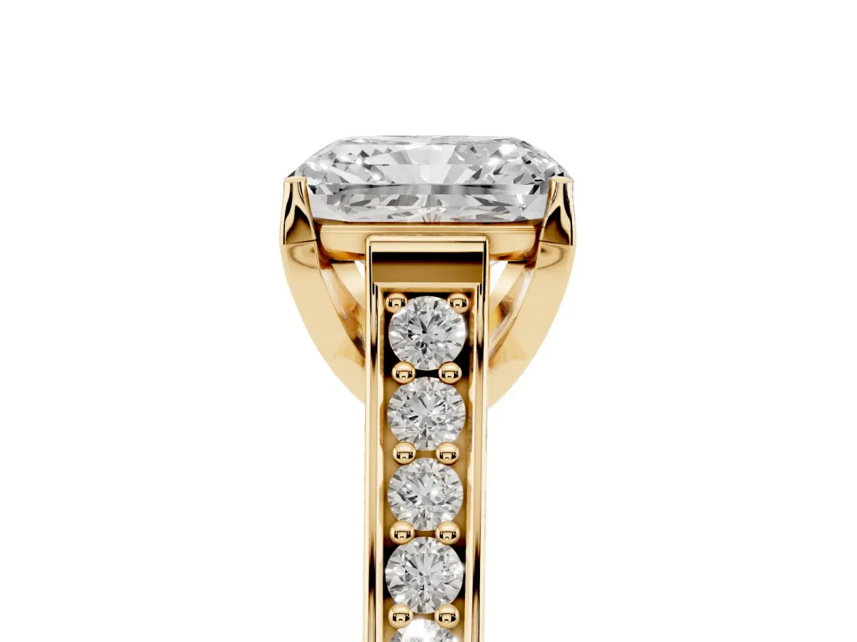 Radiant Cut Brilliant Cut Diamond Engagement Ring with Pavé Band and Four-Prong Setting Yellow gold