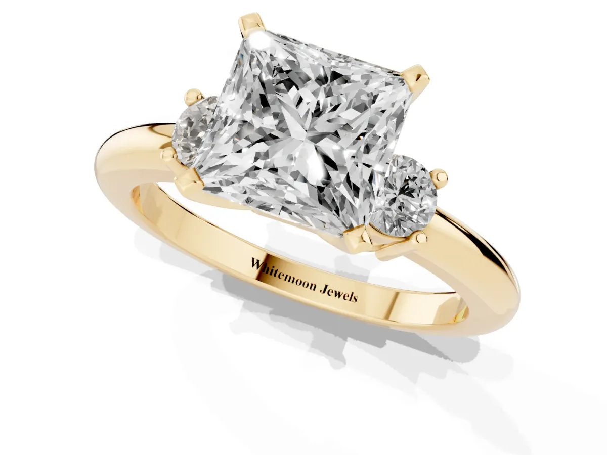 Three-Stone Princess Cut Cut Diamond Solitaire with Prong Setting and Classic Band Yellow gold
