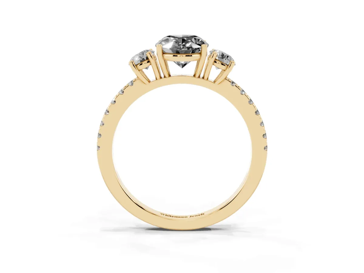 Fancy Black Three-Stone Oval Cut Cut Diamond Pavé Band with Prong Setting Yellow gold