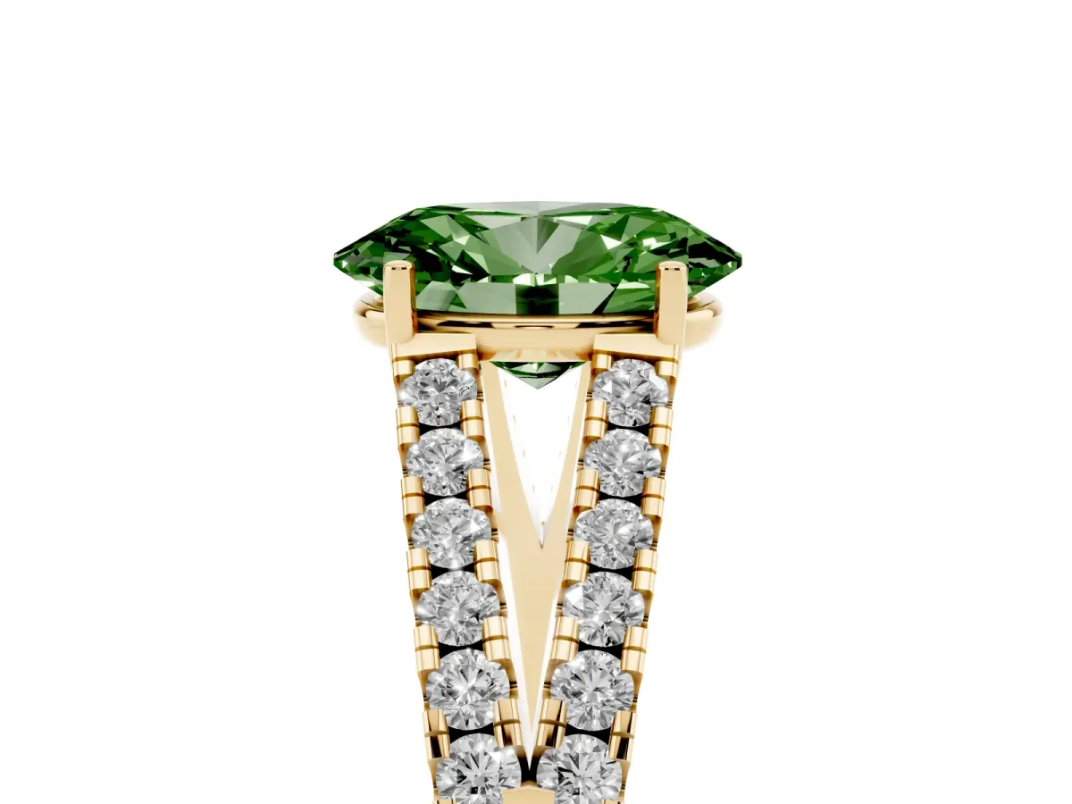 Fancy Green Oval Cut Diamond Split Shank Pavé Engagement Ring with Four-Prong Setting Yellow gold
