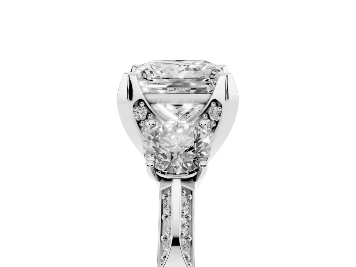 Princess Cut Brilliant Three-Stone Diamond Ring with Pavé Band and Four-Prong Setting White gold