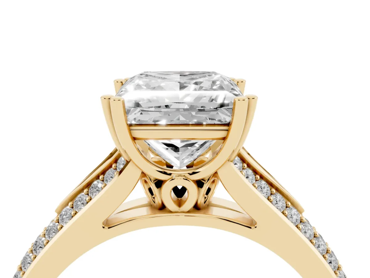 Princess Cut Diamond Split Shank Engagement Ring with Pavé Band Yellow gold