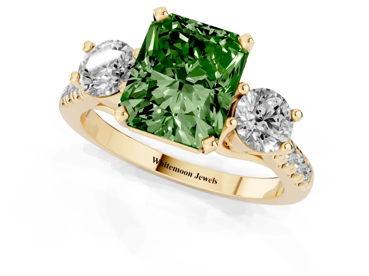 Fancy Green Three-Stone Radiant Cut Diamond Pavé Band with Four-Prong Setting Yellow gold