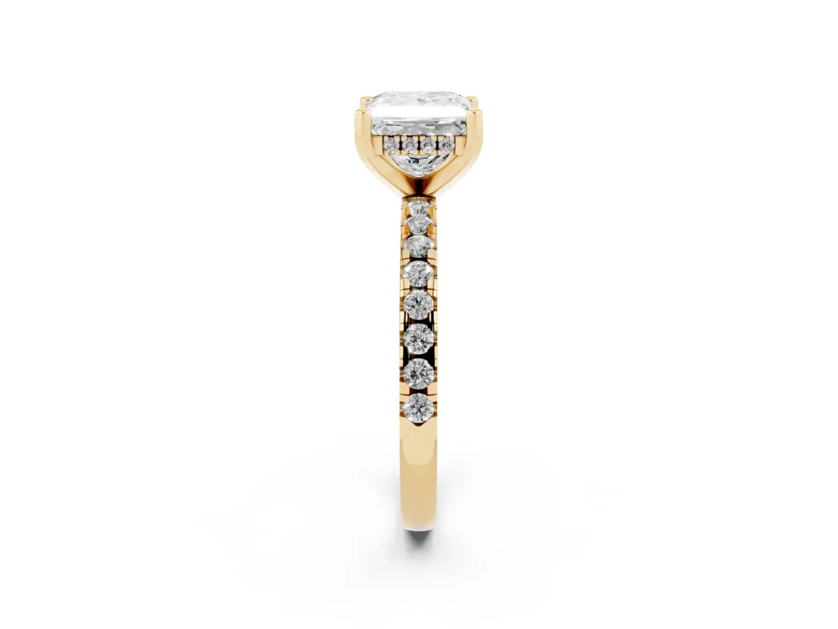 Princess Cut Diamond Solitaire Ring with Round Pavé Band and Four-Prong Setting Yellow gold