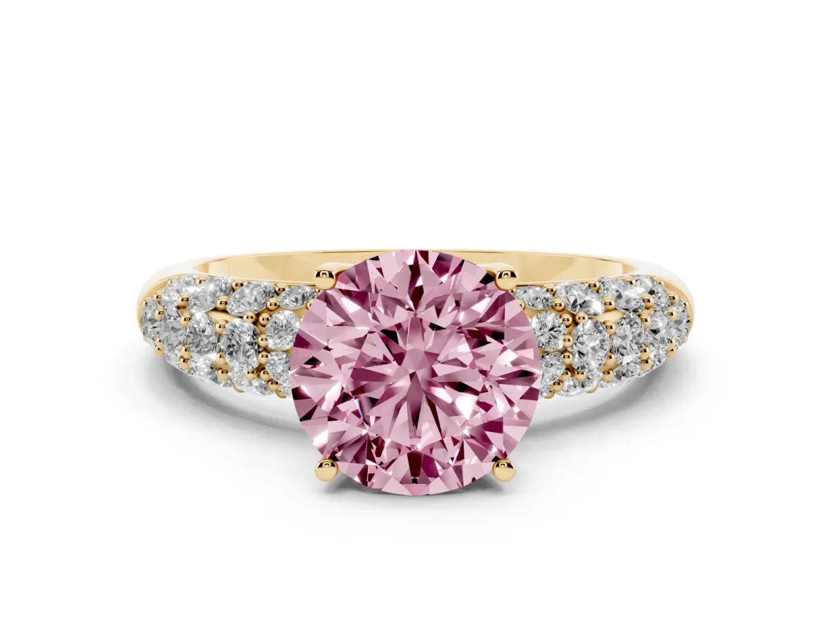 Fancy Pink Round Cut Diamond Pavé Band Solitaire Ring with Four-Prong Setting Yellow gold