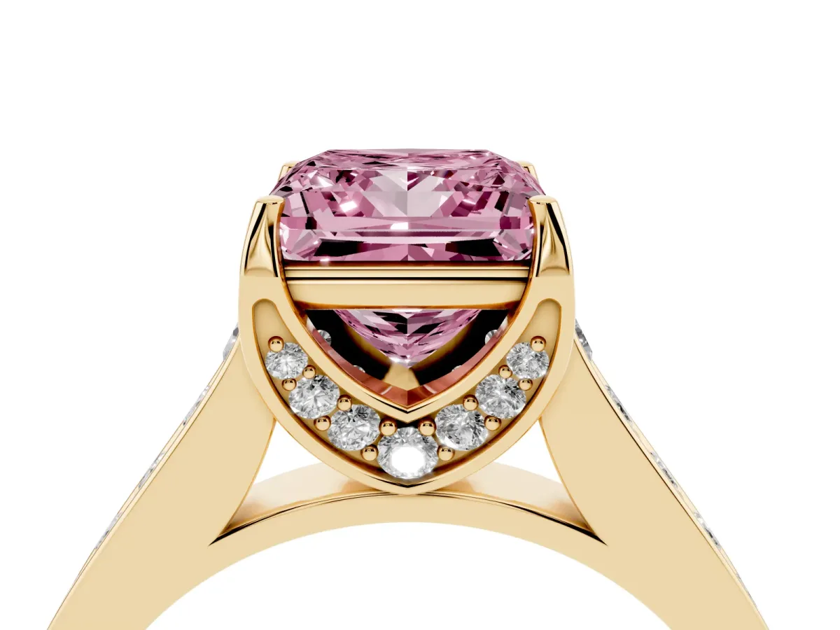 Fancy Pink Princess Cut Brilliant Cut Diamond Engagement Ring with Pavé Band and Four-Prong Setting Yellow gold