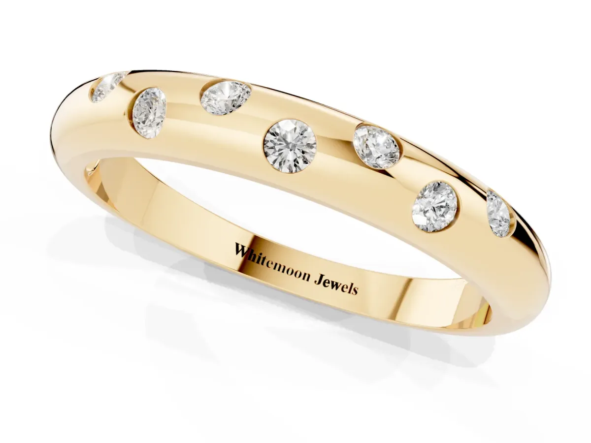 Round Diamond Flush-Set Comfort Fit Band Yellow gold