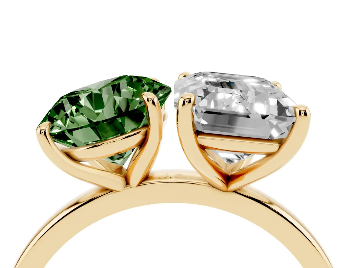 Fancy Green Round Cut and Emerald Cut Toi Moi Ring with Prong Setting Yellow gold