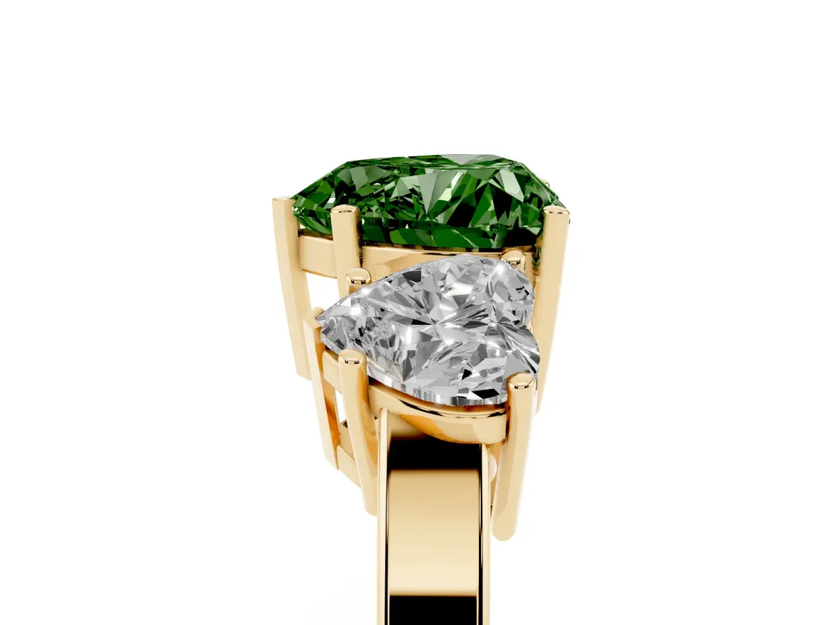 Fancy Green Three-Stone Heart Cut Cut Diamond Engagement Ring with Flat Band and Four-Prong Setting Yellow gold