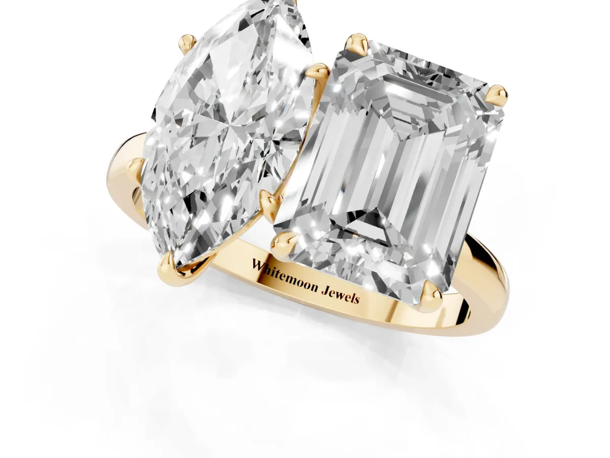 Marquise Cut and Emerald Cut Toi Moi Ring with Prong Setting Yellow gold