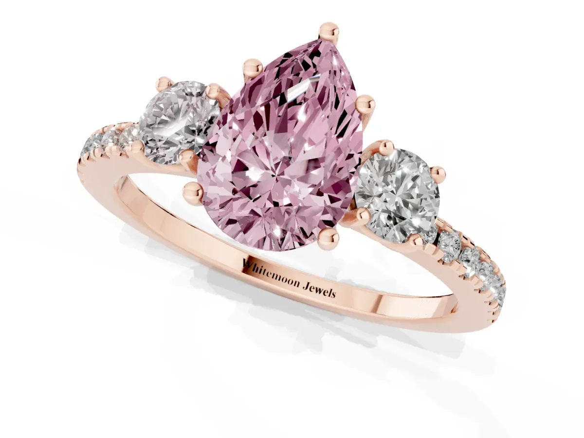 Fancy Pink Three-Stone Pear Cut Cut Diamond Pavé Band with Prong Setting Rose gold