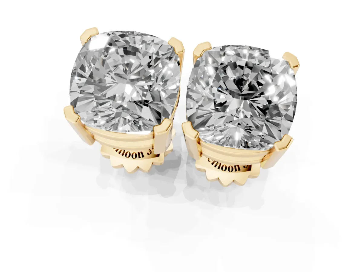 Cushion Cut Diamond Stud Earrings Yellow gold