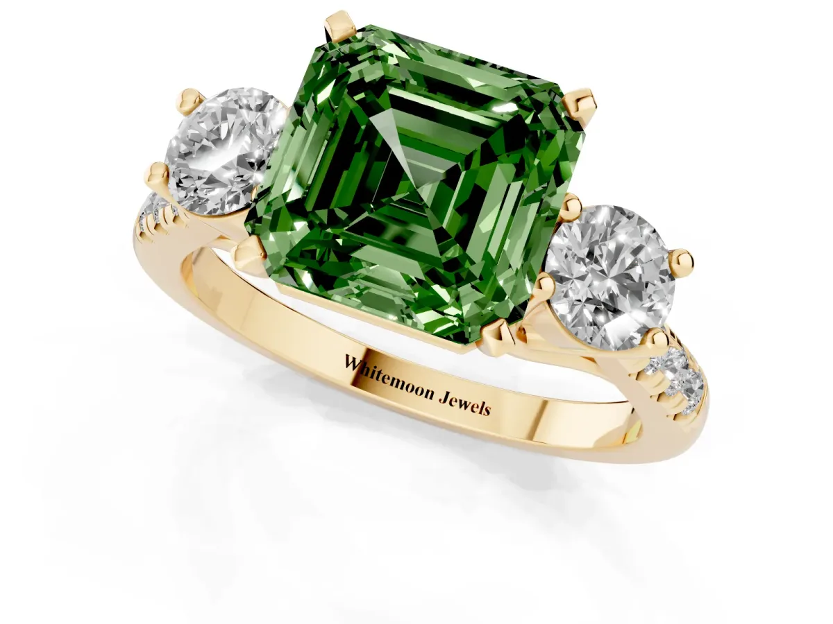 Fancy Green Three-Stone Asscher Cut Diamond Pavé Band with Four-Prong Setting Yellow gold