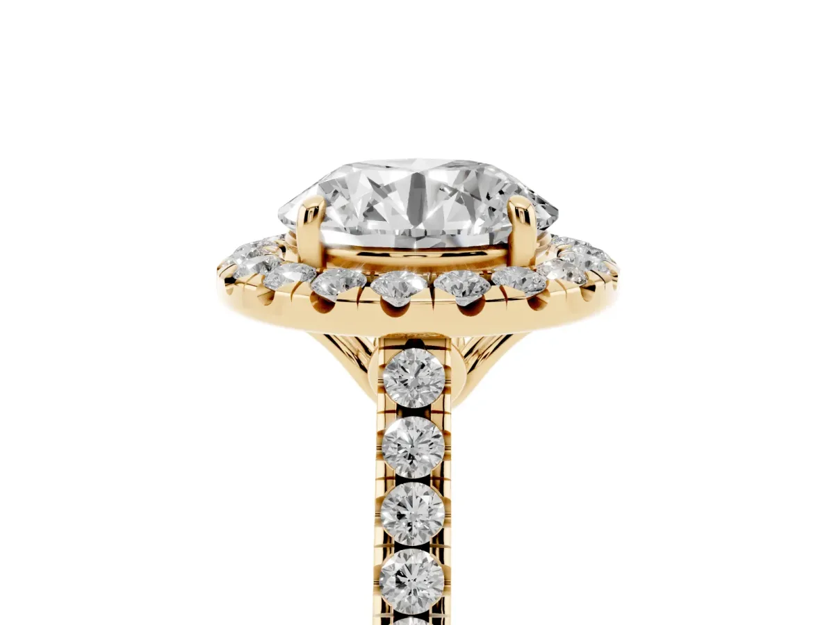 Round Cut Halo Pavé Diamond Engagement Ring with Four-Prong Setting Yellow gold