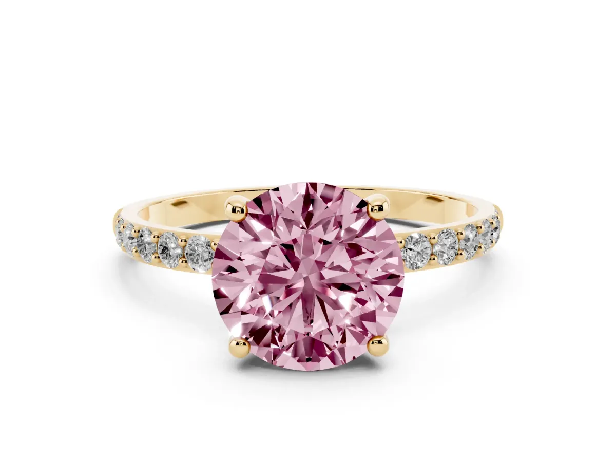 Fancy Pink Round Cut Diamond Solitaire Ring with Round Pavé Band and Prong Setting Yellow gold