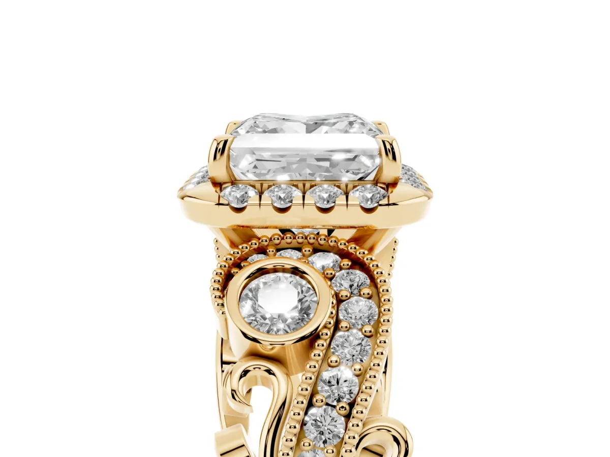 Princess Cut Diamond Halo Ring with Milgrain Pavé Band and Four-Prong Setting Yellow gold