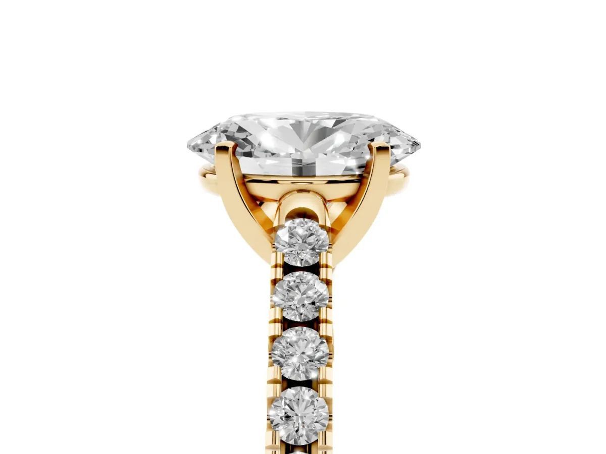 Oval Cut Diamond Pavé Band Solitaire Ring with Prong Setting Yellow gold