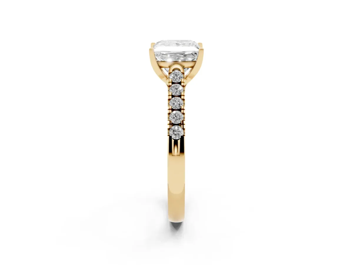 Princess Cut Diamond Pavé Band Solitaire Ring with Prong Setting Yellow gold