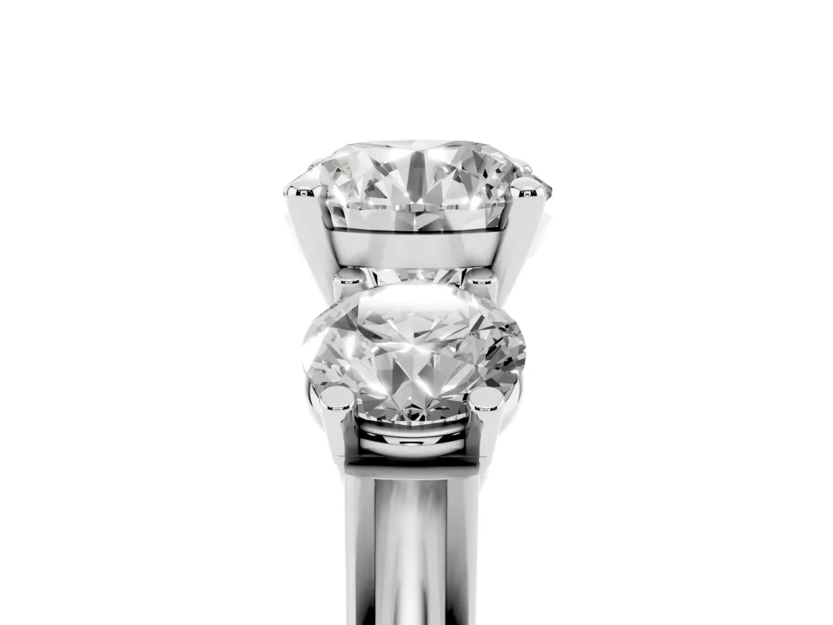 Three-Stone Round Cut Brilliant Diamond Trellis Ring with Comfort Fit Band White gold
