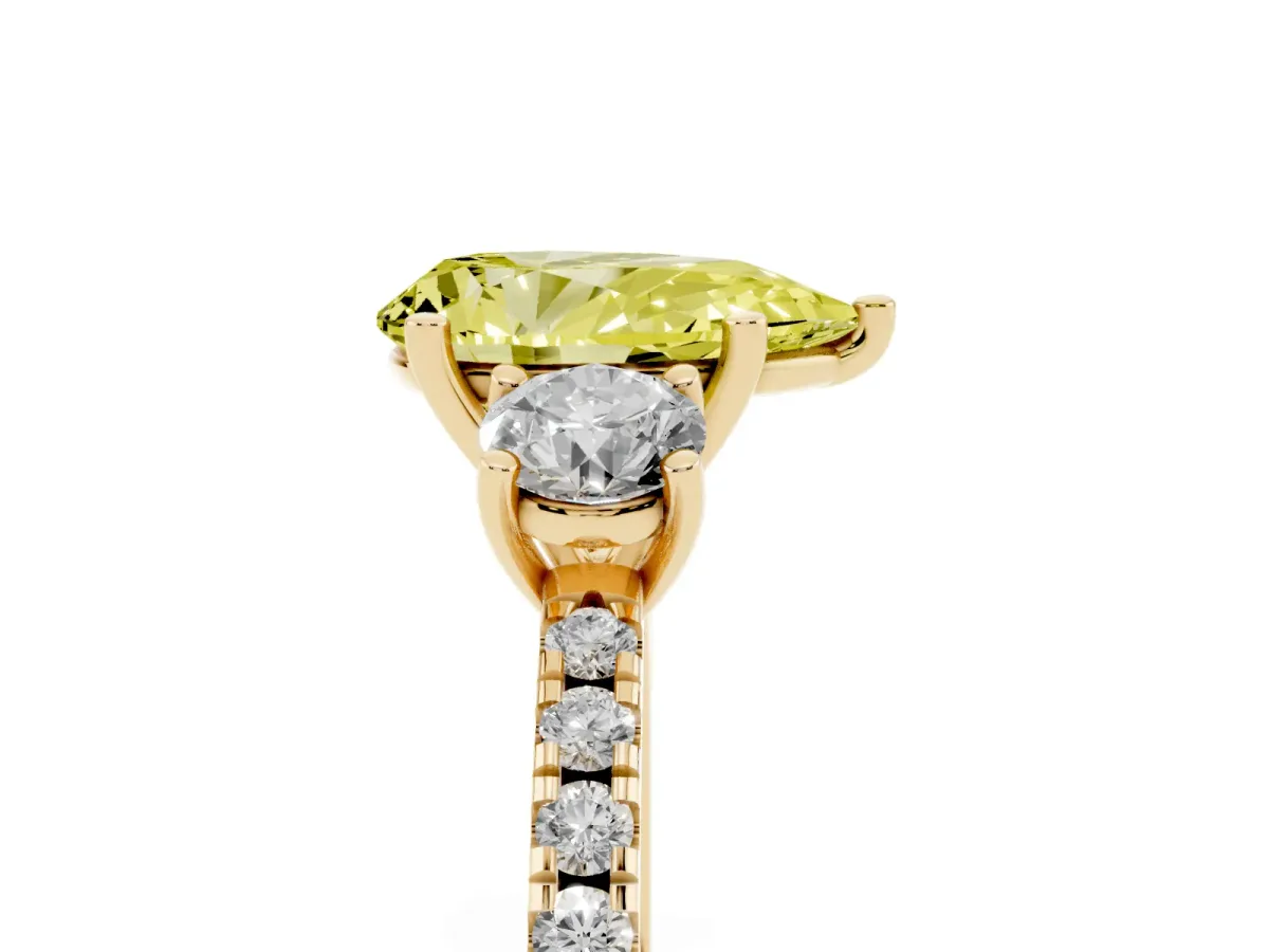 Fancy Yellow Three-Stone Pear Cut Cut Diamond Pavé Band with Prong Setting Yellow gold