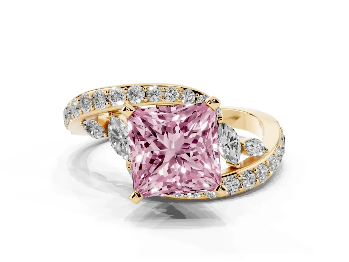 Fancy Pink Princess Cut Solitaire with Pavé Twist Band and Four-Prong Setting Yellow gold