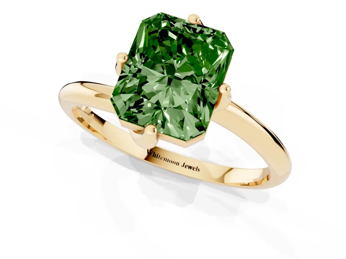 Fancy Green Radiant Cut Diamond Solitaire Engagement Ring with Four-Prong Setting and Classic Band Yellow gold