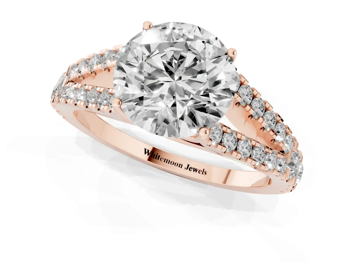 Round Cut Diamond Split Shank Pavé Engagement Ring with Four-Prong Setting Rose gold