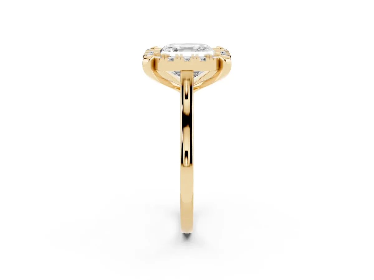 Asscher Cut Diamond Cluster Halo Solitaire with Four-Prong Setting Yellow gold