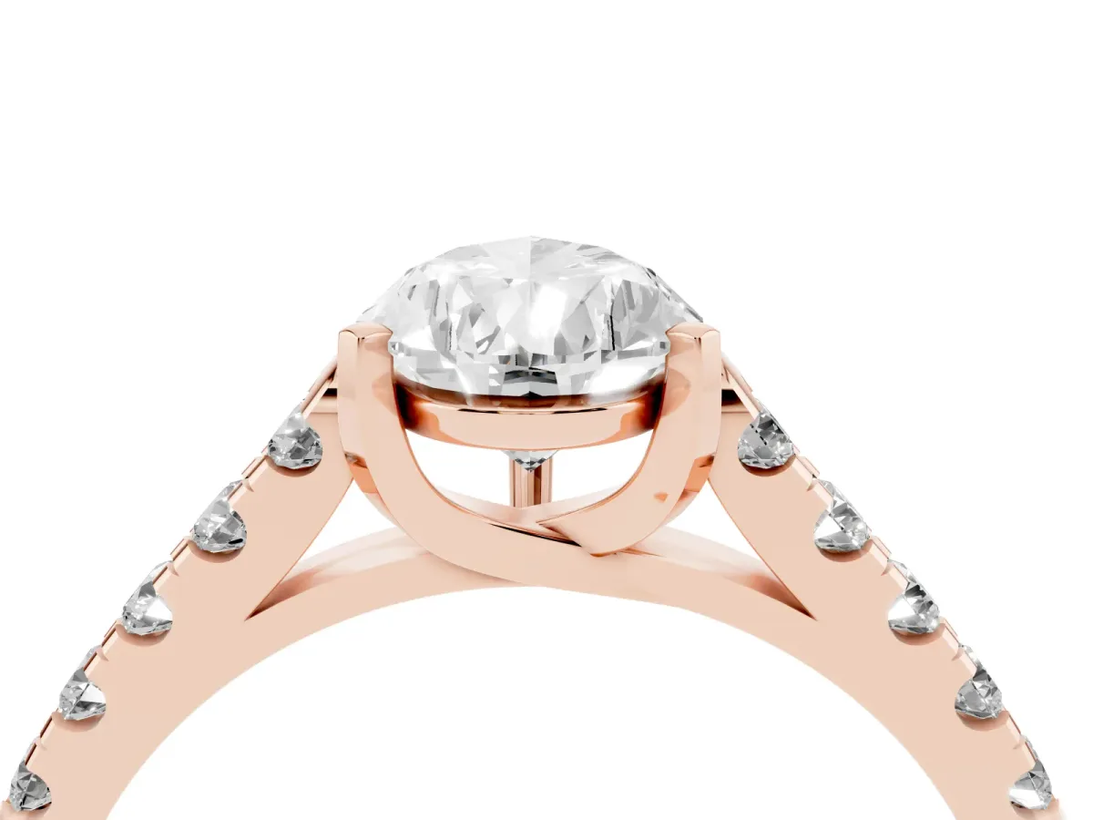 Pear Cut Diamond Pavé Band Solitaire Ring with Prong Setting Rose gold