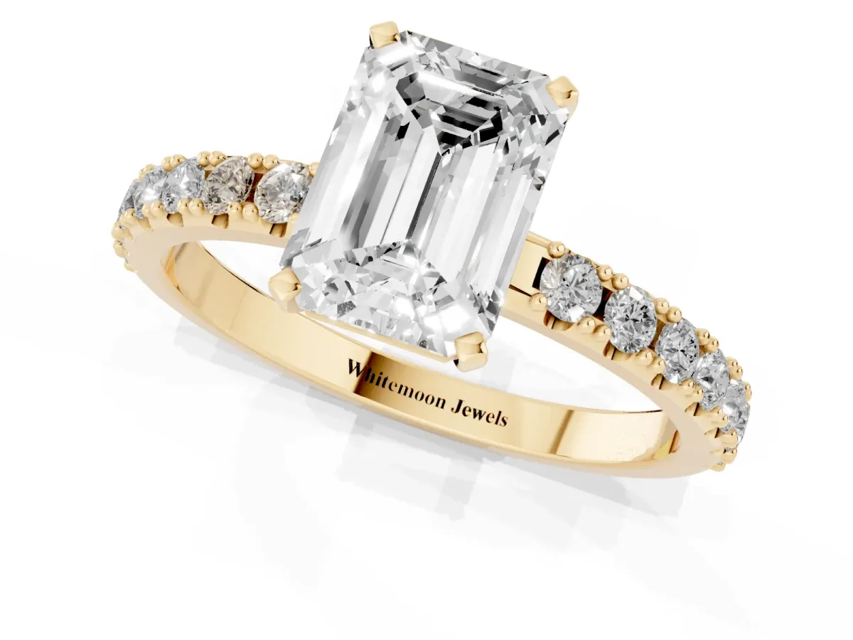 Emerald Cut Diamond Solitaire Pavé Band with Four-Prong Setting Yellow gold