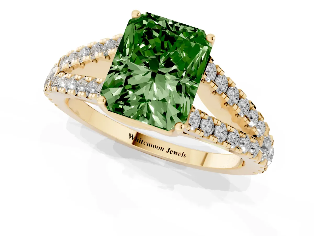 Fancy Green Radiant Cut Diamond Split Shank Pavé Engagement Ring with Four-Prong Setting Yellow gold