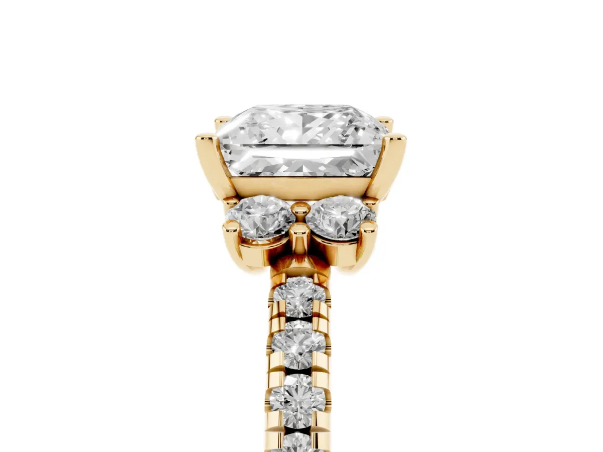 Princess Cut Diamond Three-Stone Pave Band with Four-Prong Setting Yellow gold
