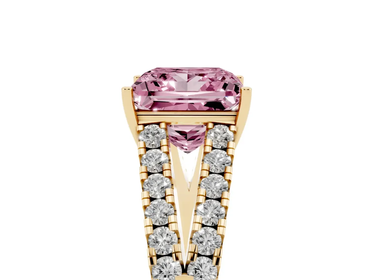 Fancy Pink Princess Cut Diamond Split Shank Engagement Ring with Round Pavé and Prong Setting Yellow gold