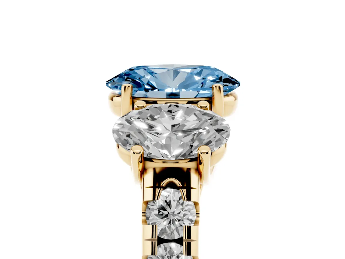 Fancy Blue Three-Stone Oval Cut Diamond Pavé Band with Prong Setting Yellow gold