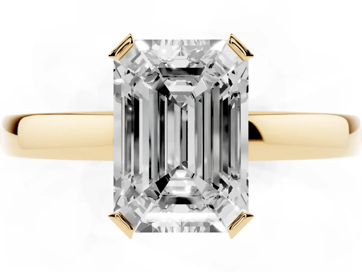 Emerald Cut Cut Solitaire Ring with Four-Prong Setting and Classic Band Yellow gold