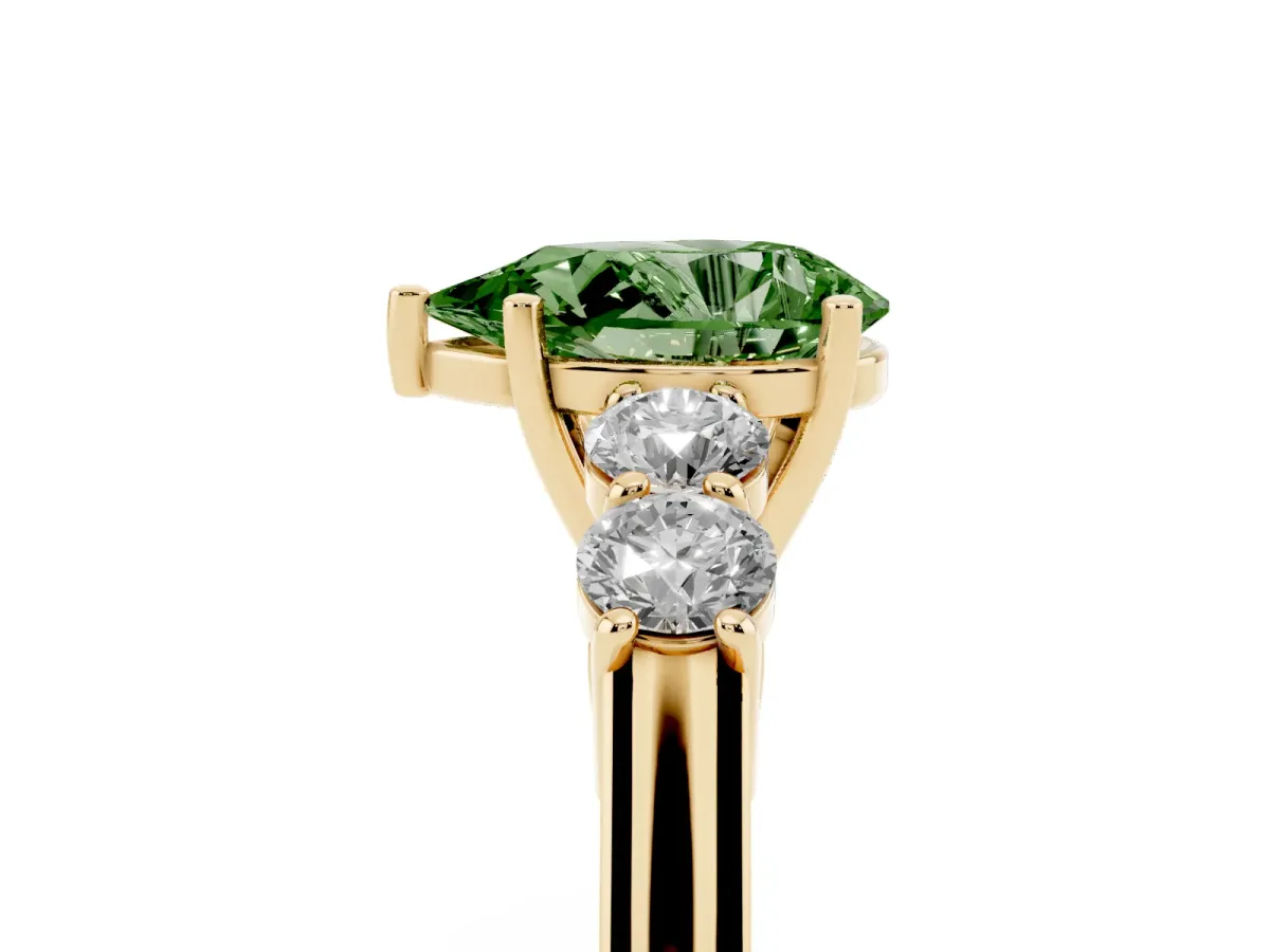 Fancy Green Pear Cut Cut Diamond Five-Stone Prong Set White Gold Ring Yellow gold