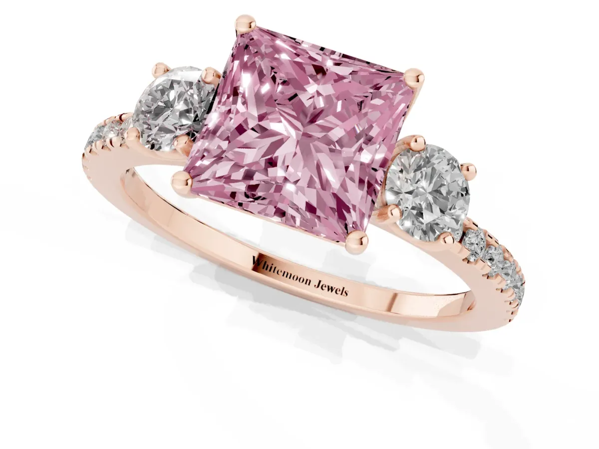 Fancy Pink Three-Stone Princess Cut Cut Diamond Pavé Band with Prong Setting Rose gold