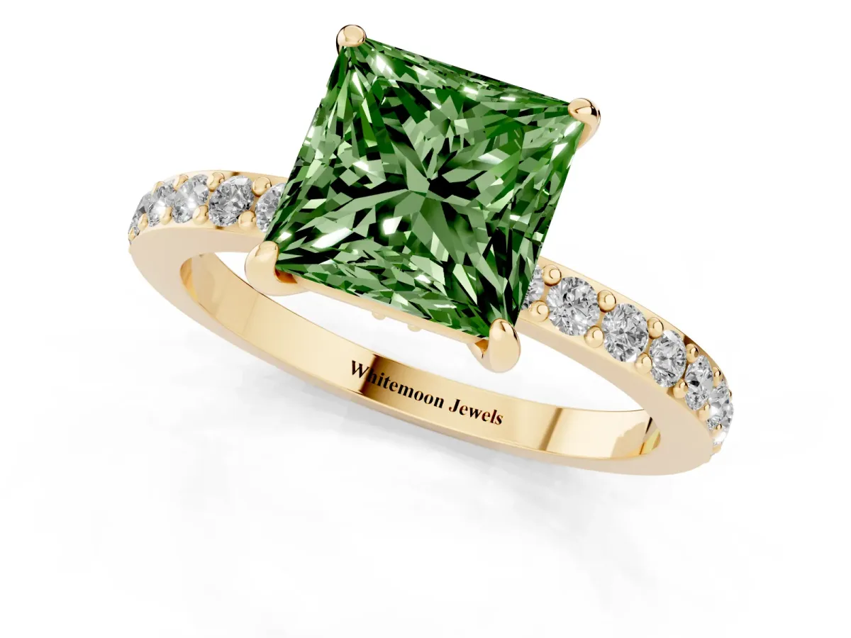 Fancy Green Princess Cut Diamond Pavé Engagement Ring with Round Accents and Prong Setting Yellow gold