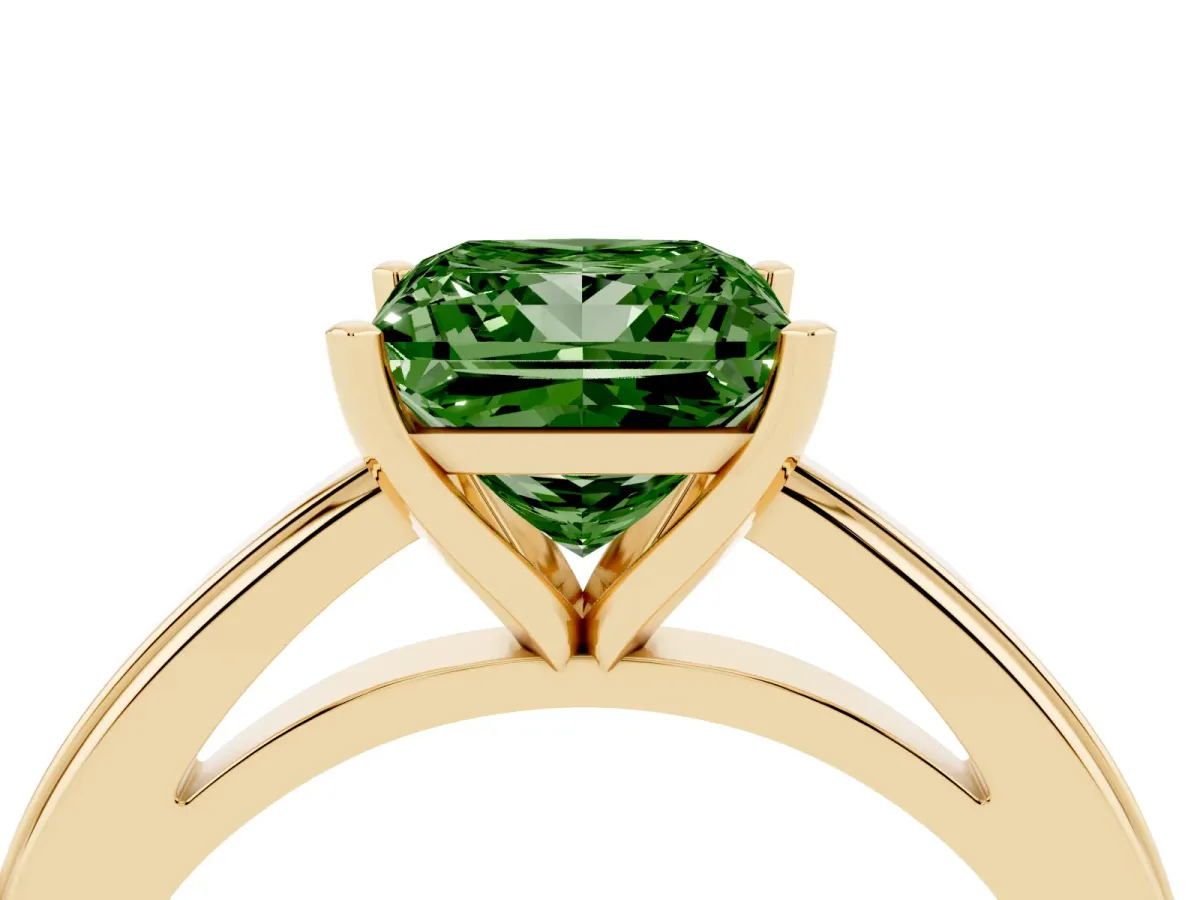 Fancy Green Princess Cut Solitaire Diamond Ring with Four-Prong Setting and Classic Band Yellow gold